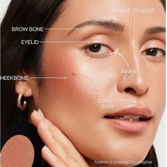 🌺NIB GLOW SCULPT multi use cream highlighting blush by Saie 🌺 - Picture 3 of 3